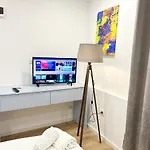 Tirana Inn Hotel Otel 3*