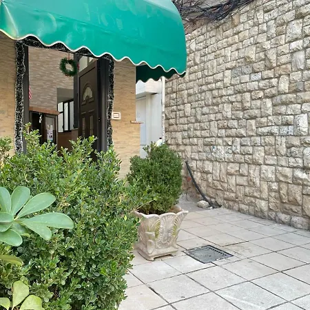 Tirana Inn Hotel Тирана