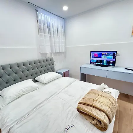 Tirana Inn Hotel Отель