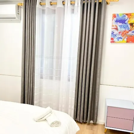 Tirana Inn Hotel Otel 3*