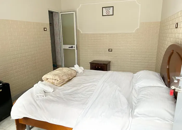 Tirana Inn Hotel Szálloda