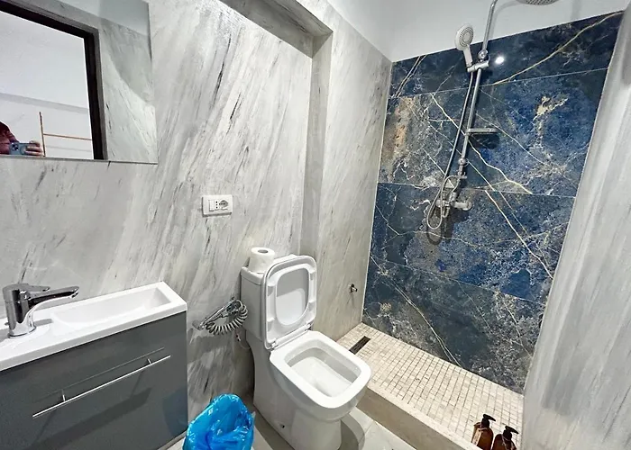 Tirana Inn Hotel Szálloda 3*